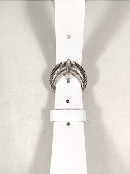 Ceinture pour Elle cuir blanc boucle m&eacute;tal