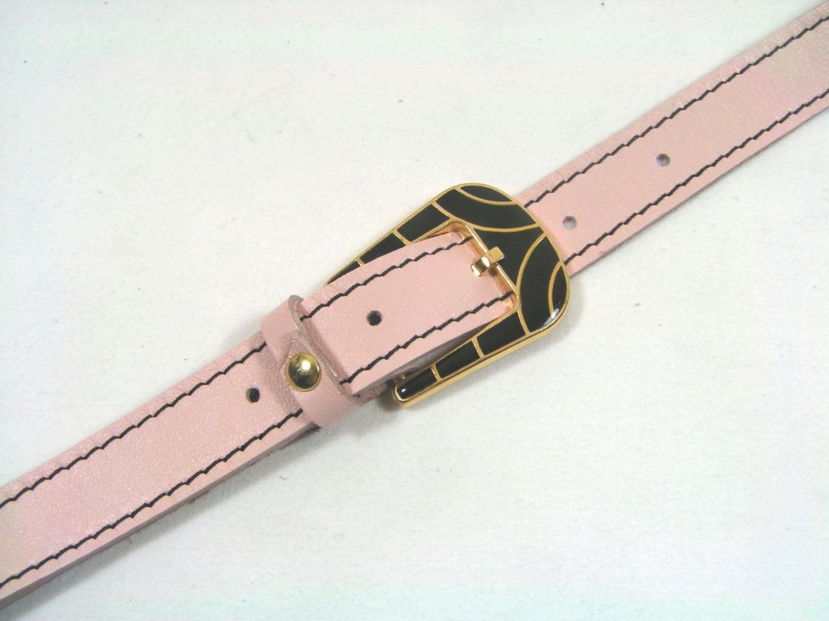 Ceinture cuir pour Elle, cuir de vachette lisse coloris rose.