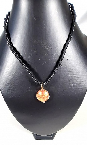 Collier cuir et m&eacute;daillon verre de Murano