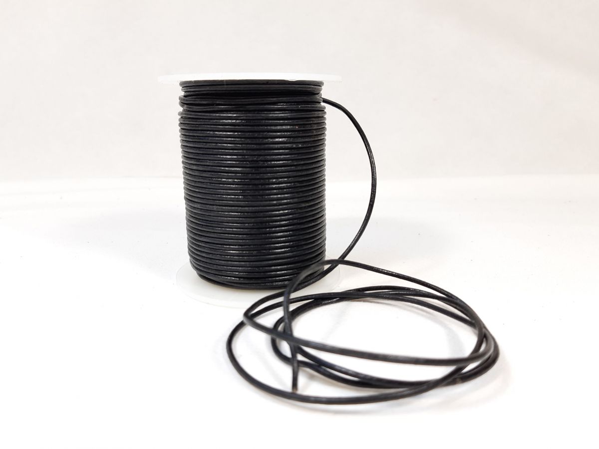 Spool of 50m round leather cord diameter 2mm black color