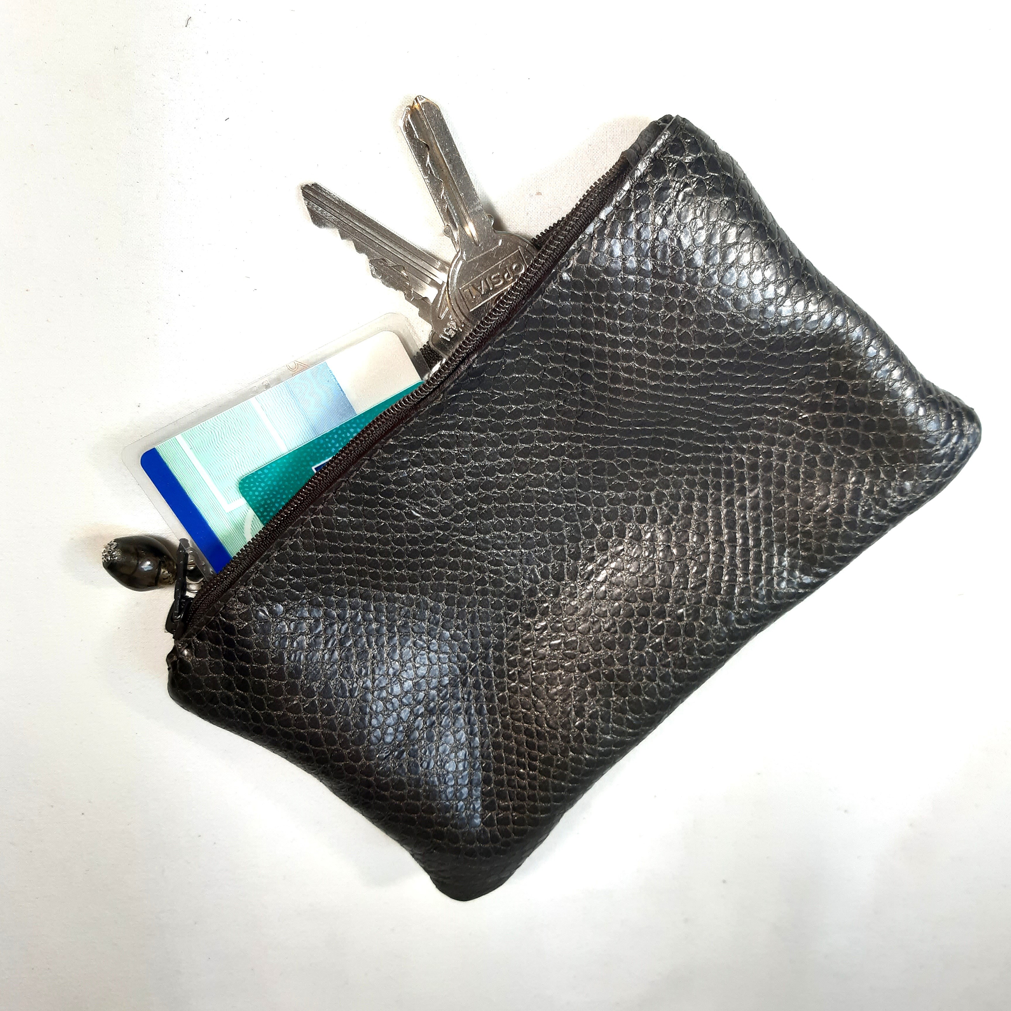 Pochette tendance pour retrouver facilement les petits objets du quotidien.