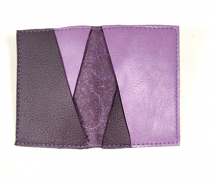 Porte cartes cuir coloris parme