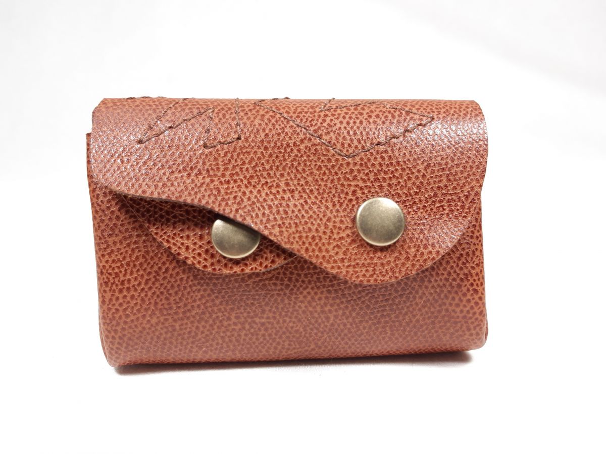 Retro wallet in grained cow leather in hazelnut color