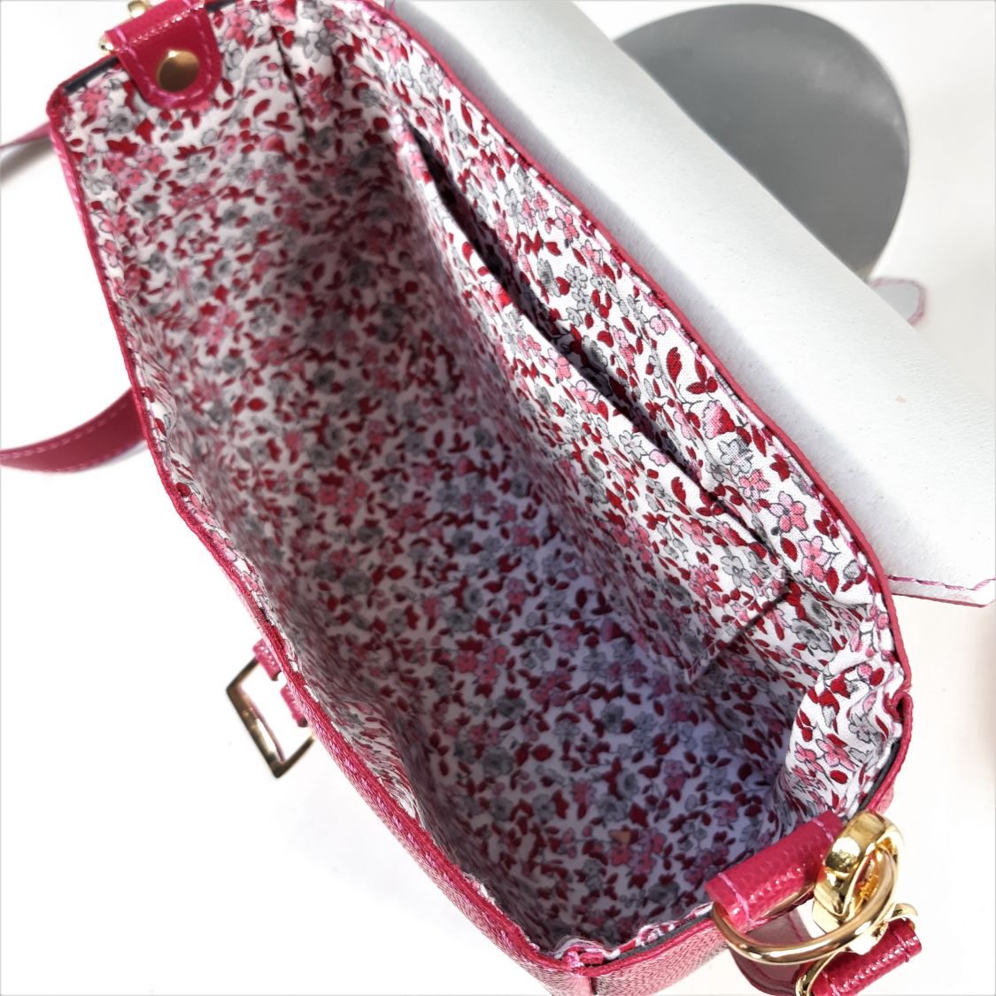 Fuchsia pink grained cow leather bag